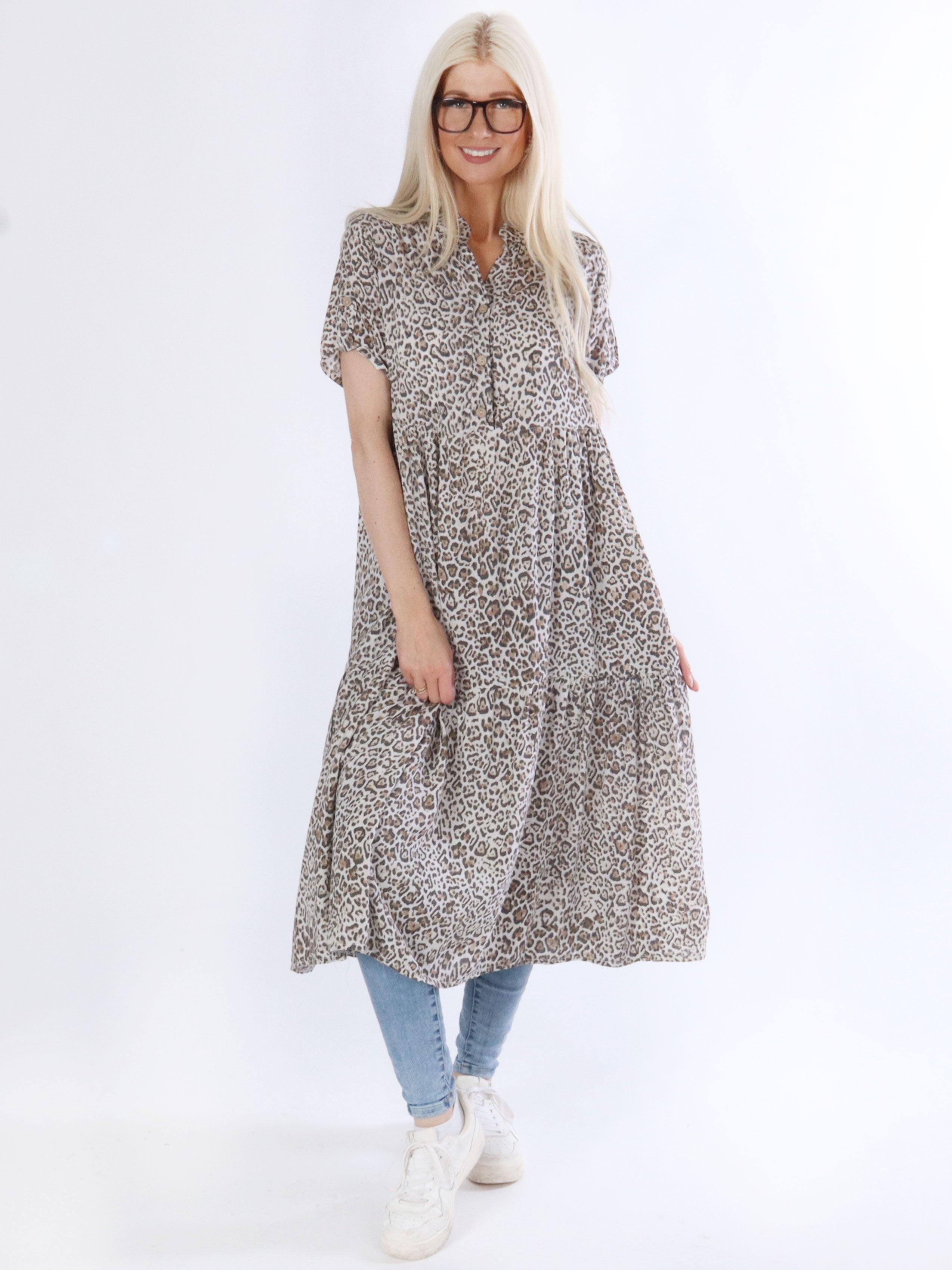 Erika - Leopard kjole i lag på lag look